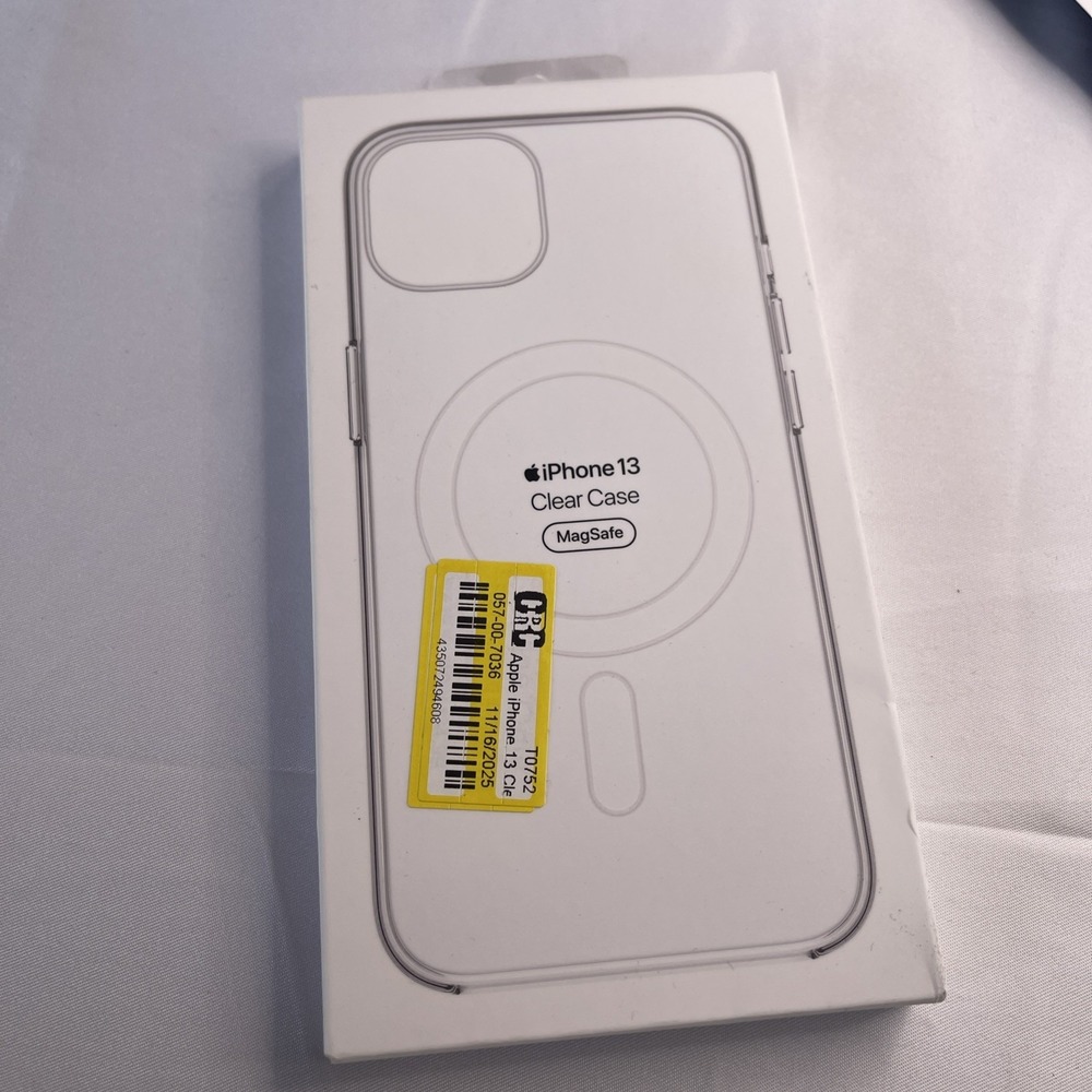 Apple MM2X3ZM/A Back Case with MagSafe for iPhone 13 - Clear